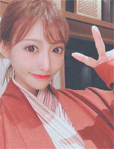 年轻的妈妈在钱播放韩剧 新闻